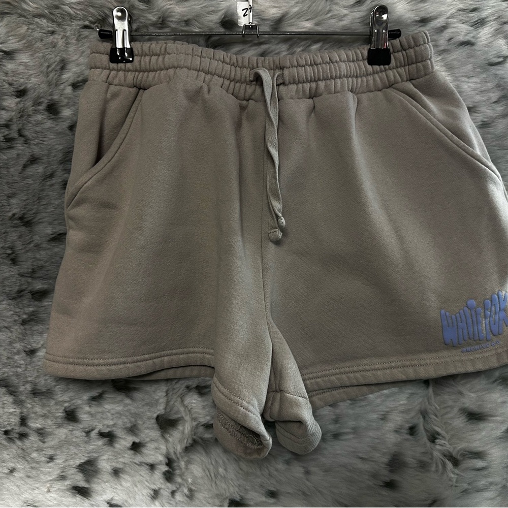 64. White Fox Boutique Hard to Handle lounge short sz